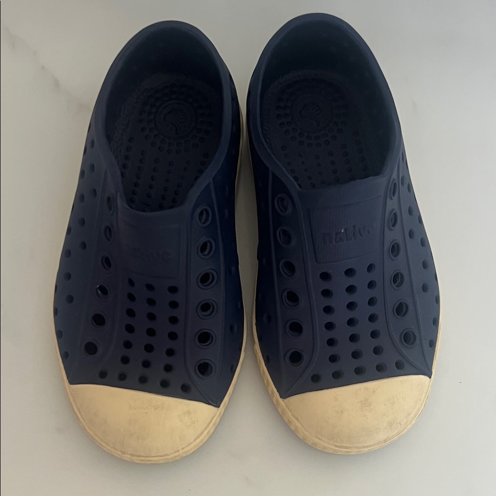 Native Kids Water Shoes - Dark Blue and Beige